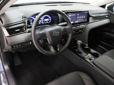 2026 Toyota Camry FWD - Photo 13