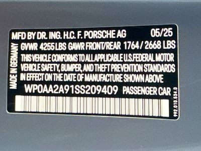 2025 Porsche 911 — photo 26 view