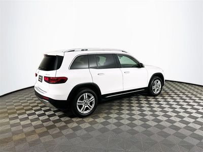 2023 Mercedes-Benz GLB — detail view