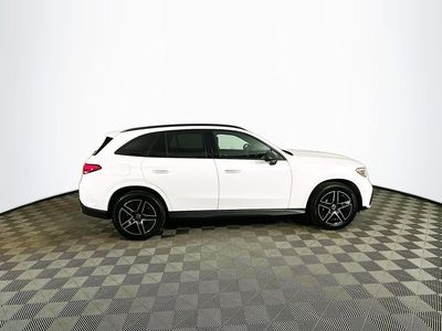 2025 Mercedes-Benz GLC - Photo 8