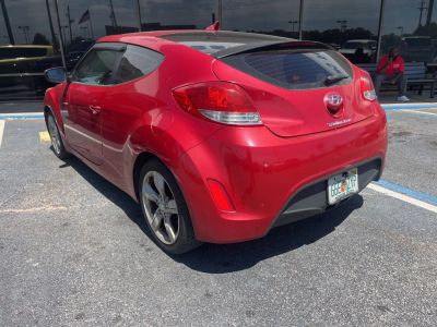 2013 Hyundai Veloster - Photo 4