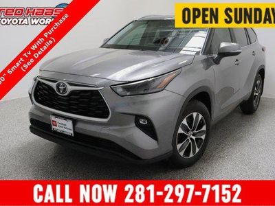 2025 Toyota Highlander AWD - Photo 1