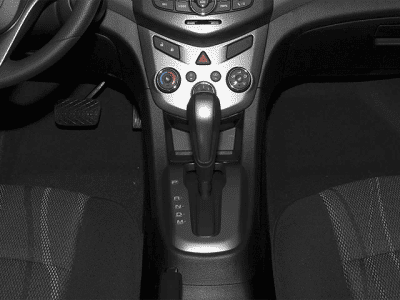 2013 Chevrolet Sonic — photo 8 view