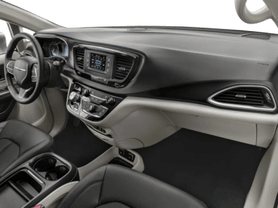 2017 Chrysler Pacifica — photo 13 view