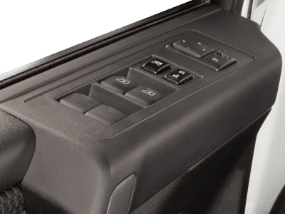 2010 Nissan Titan — photo 17 view