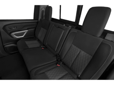 2021 Nissan Titan — photo 10 view