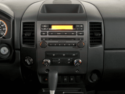 2010 Nissan Titan — photo 9 view