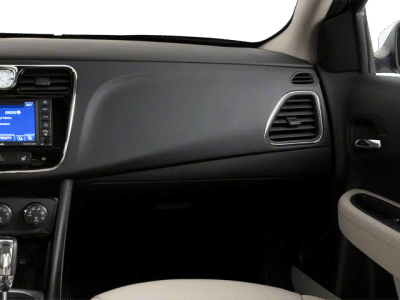 2013 Chrysler 200 — photo 14 view