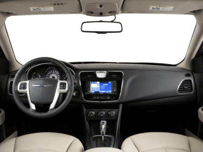 2013 Chrysler 200 — detail view