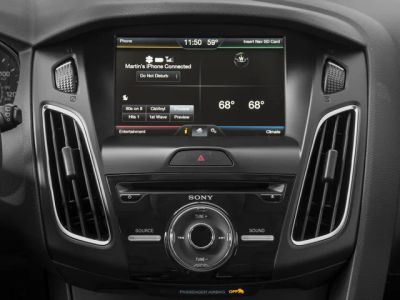 2017 Ford Focus — photo 7 view