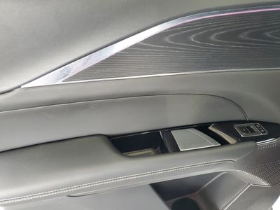 2024 Cadillac LYRIQ - Photo 13