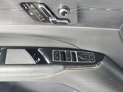 2024 Cadillac LYRIQ - Photo 15