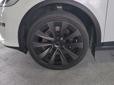 2022 Tesla Model X - Photo 11