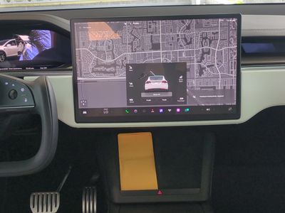 2022 Tesla Model X - Photo 19