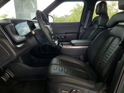 2023 Rivian R1T - Photo 19