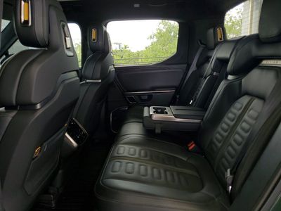 2023 Rivian R1T - Photo 9