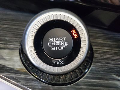 2022 Jeep Wagoneer - Photo 30