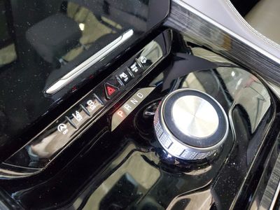 2022 Jeep Wagoneer - Photo 29