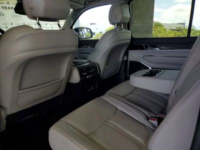 2022 Jeep Wagoneer - Photo 10