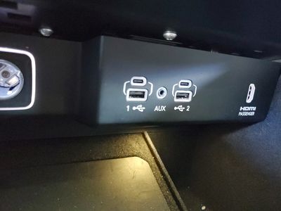 2022 Jeep Wagoneer - Photo 28