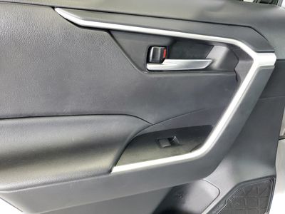 2021 Toyota RAV4 - Photo 13
