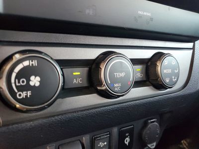 2019 Toyota Tacoma 2WD - Photo 27