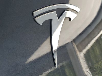 2024 Tesla Model Y - Photo 5