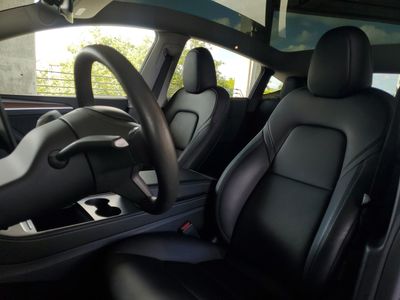 2024 Tesla Model Y - Photo 18