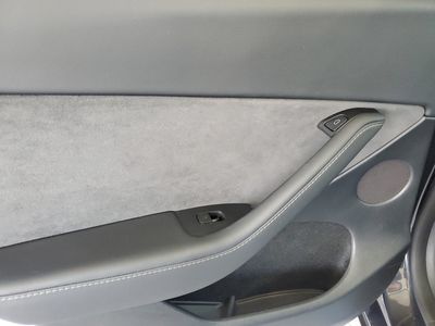 2024 Tesla Model Y - Photo 13