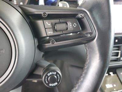 2022 Porsche Macan - Photo 24