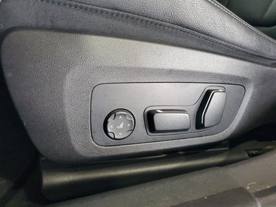 2025 BMW 3 Series - Photo 19