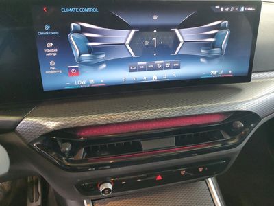 2025 BMW 3 Series - Photo 27