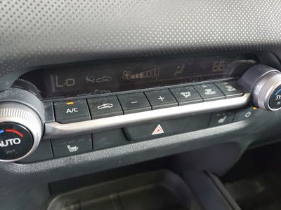 2025 Mazda CX-50 - Photo 27
