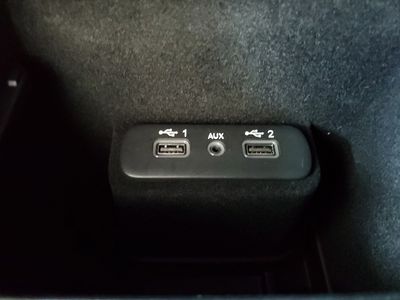 2023 Chrysler 300 - Photo 30