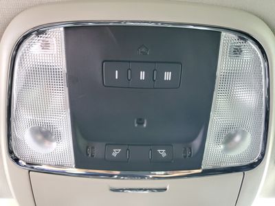 2023 Chrysler 300 - Photo 22