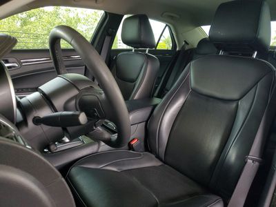 2023 Chrysler 300 - Photo 20