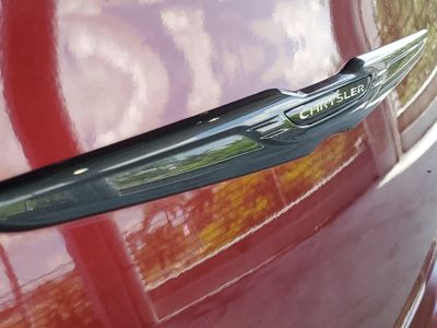 2023 Chrysler 300 - Photo 5