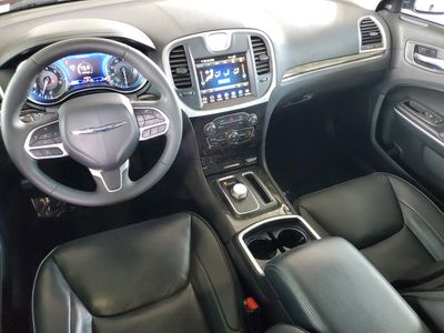 2023 Chrysler 300 - Photo 12