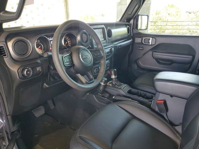 2023 Jeep Wrangler - Photo 16