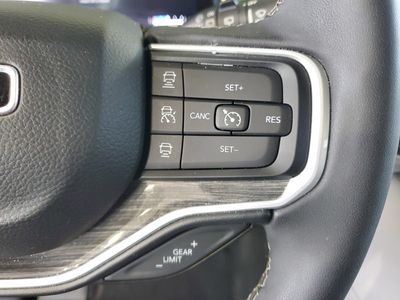 2022 Jeep Wagoneer - Photo 24