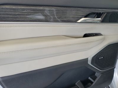 2022 Jeep Wagoneer - Photo 13