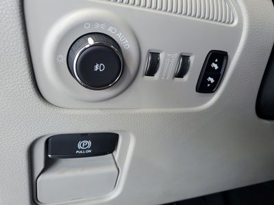 2022 Jeep Wagoneer - Photo 21