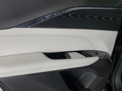 2024 Cadillac LYRIQ - Photo 13