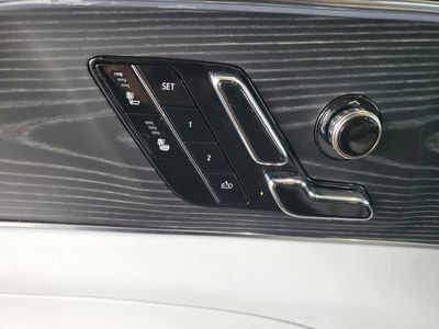 2024 Cadillac LYRIQ - Photo 19