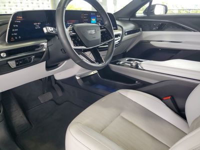 2024 Cadillac LYRIQ - Photo 16