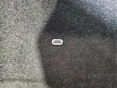 2025 Tesla Model 3 - Photo 27