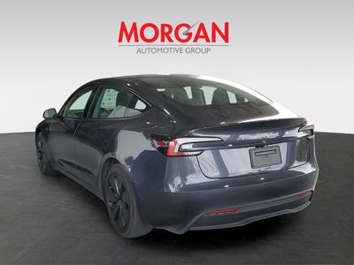2025 Tesla Model 3 - Photo 3
