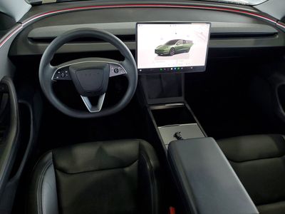 2025 Tesla Model 3 - Photo 10