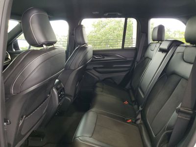 2023 Jeep Grand Cherokee - Photo 9