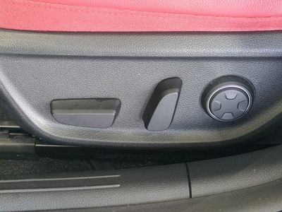 2023 Genesis G70 - Photo 19
